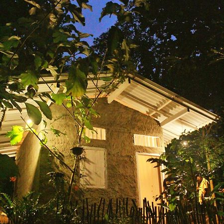 Linu Homestay Dikwella Extérieur photo