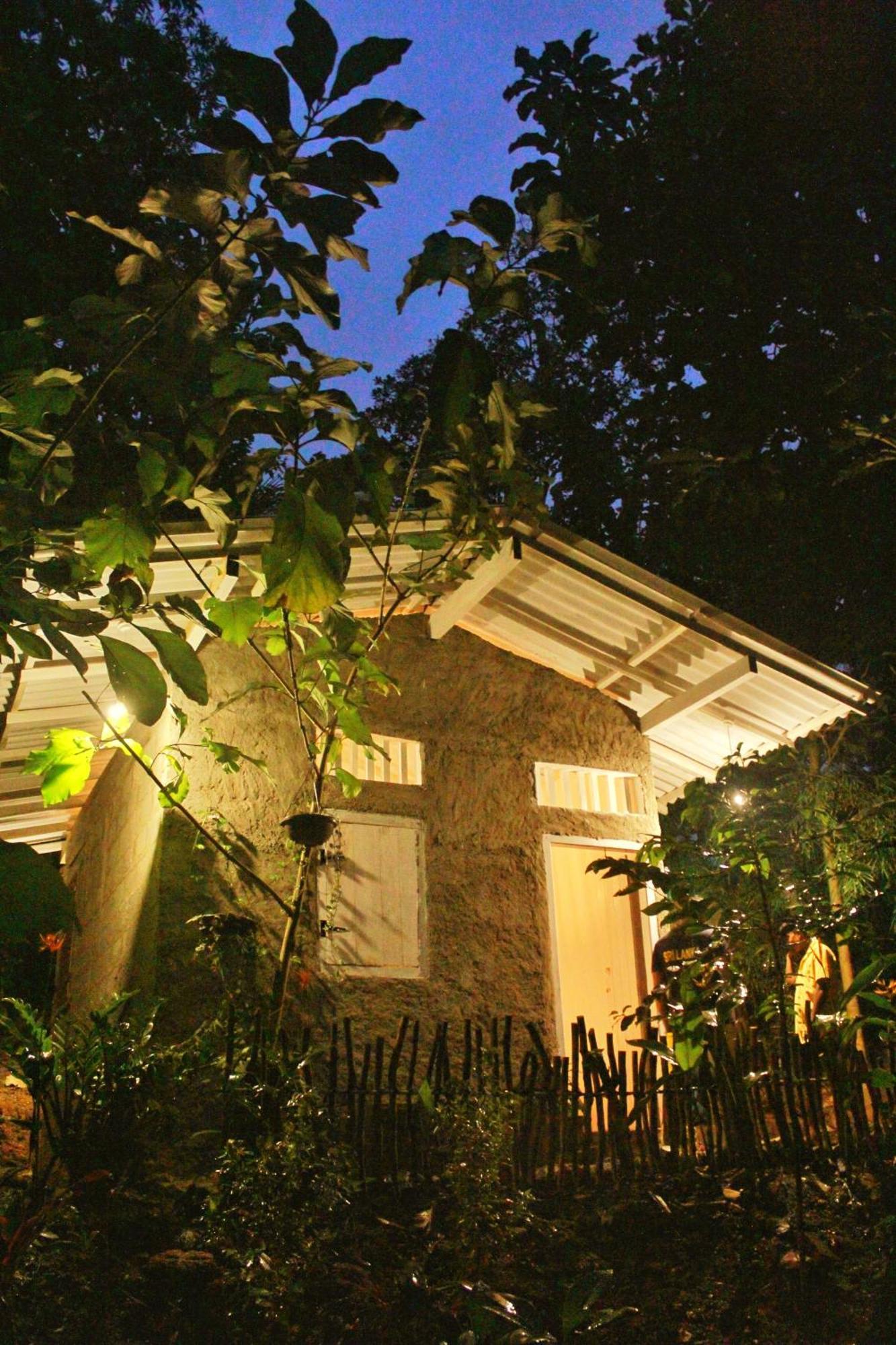 Linu Homestay Dikwella Extérieur photo