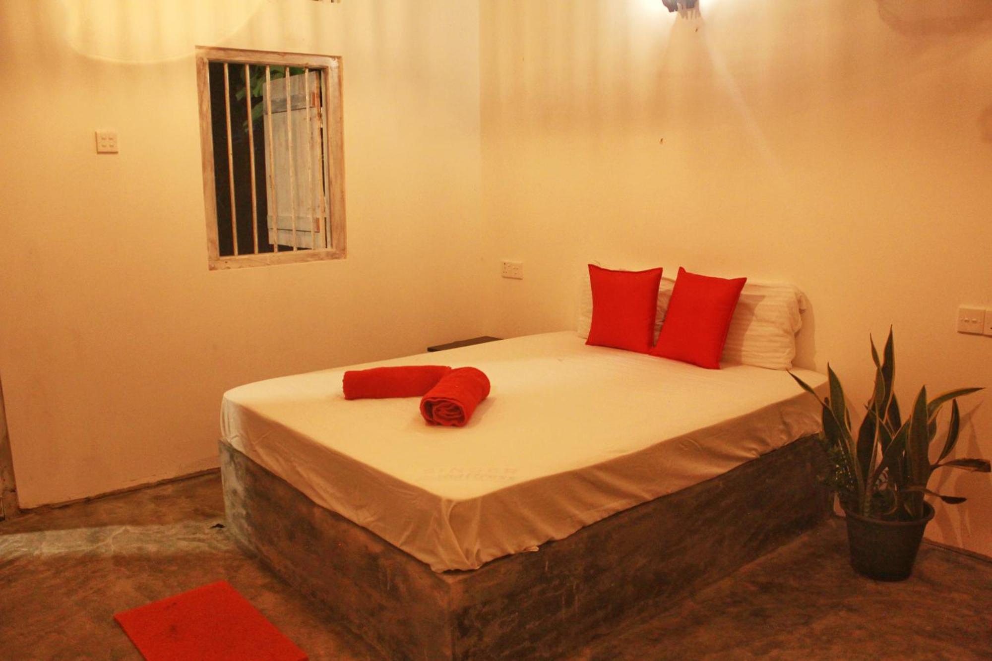 Linu Homestay Dikwella Extérieur photo