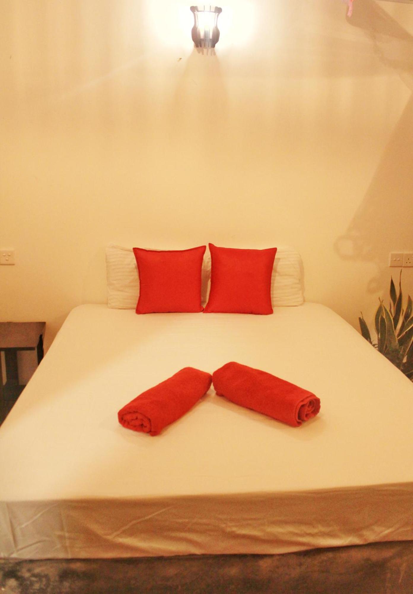 Linu Homestay Dikwella Extérieur photo