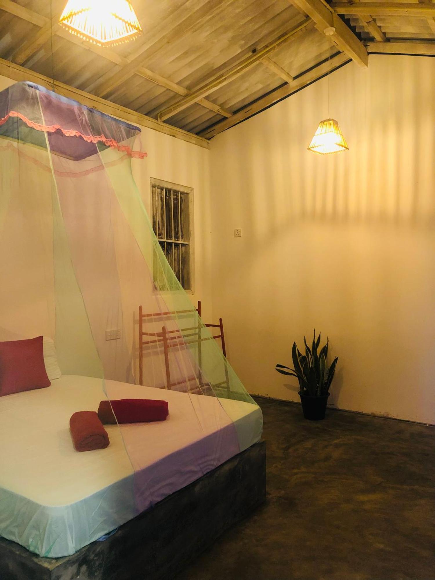 Linu Homestay Dikwella Extérieur photo
